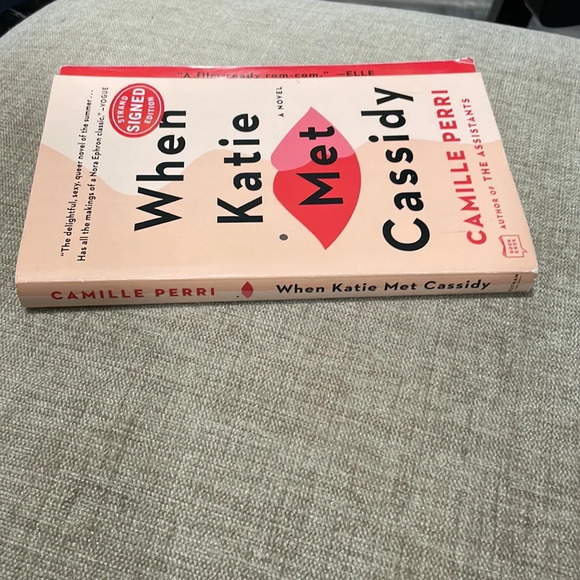When Katie Met Cassidy by Camille Perri signed copy - Picture 5 of 5